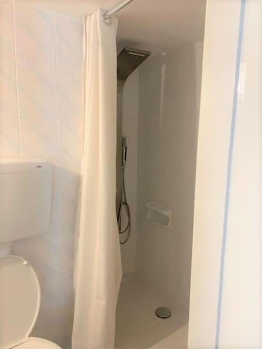 סלוניקי Ag.Sofias Minkk, 2B/Room+Balcony מראה חיצוני תמונה