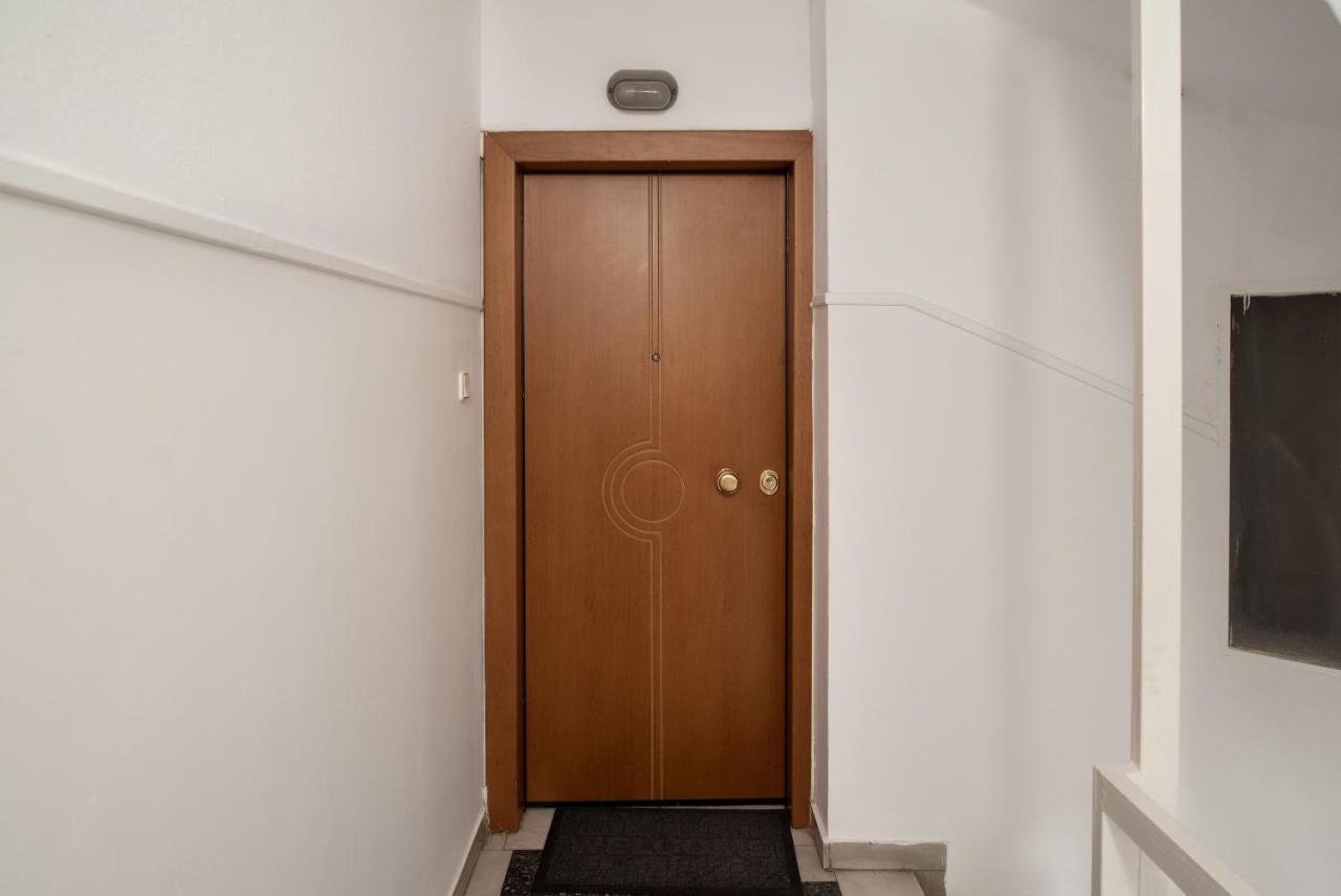 סלוניקי Ag.Sofias Minkk, 2B/Room+Balcony מראה חיצוני תמונה