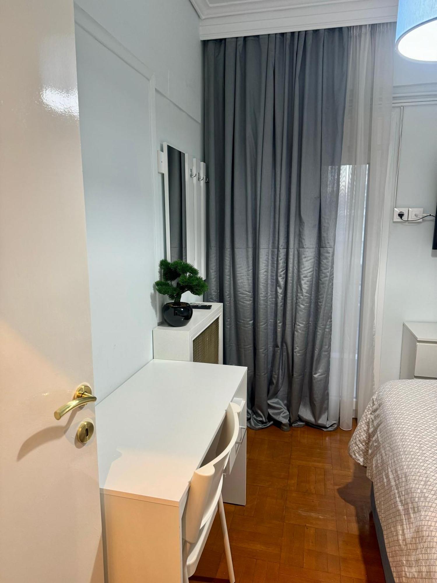 סלוניקי Ag.Sofias Minkk, 2B/Room+Balcony מראה חיצוני תמונה
